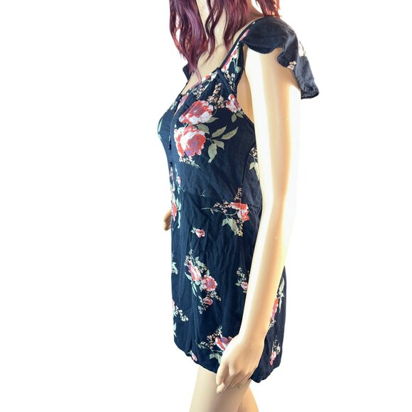 (5 for $25)Ruffled Strap Black Floral Button Front Romper Size Medium - Picture 2 of 6